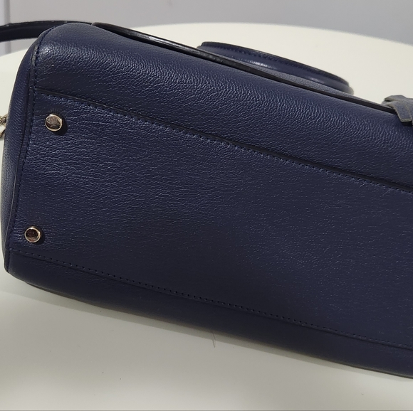 Handbag - Picture 3 of 7